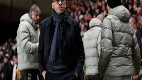 曼联半决首战6-2横扫罗马，卡瓦尼独揽5球B费双响两助